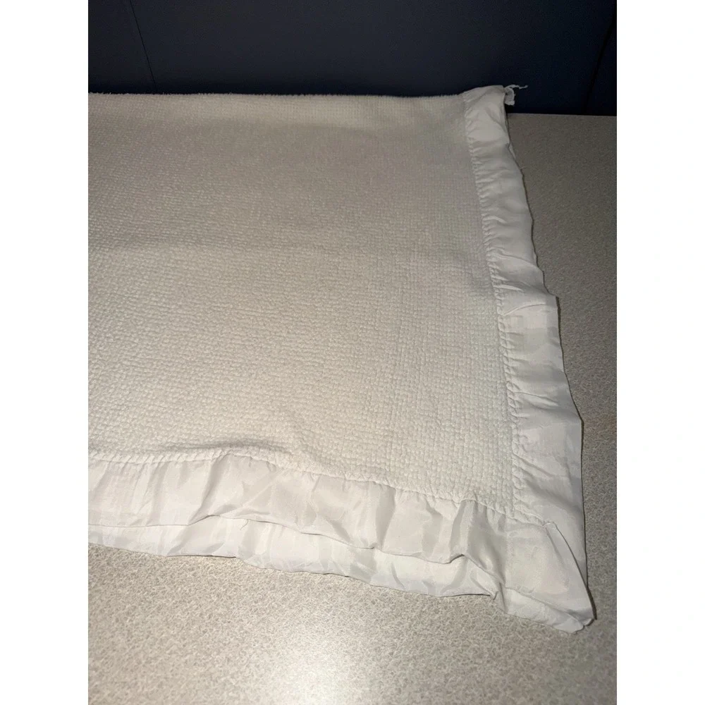 Vtg White Acrylic Thermal Waffle Weave Baby Blanket Satin Nylon Trim  36